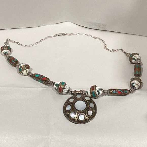 Bohemian Beaded Necklace with Turquoise and White Accents - Picture 4 of 4